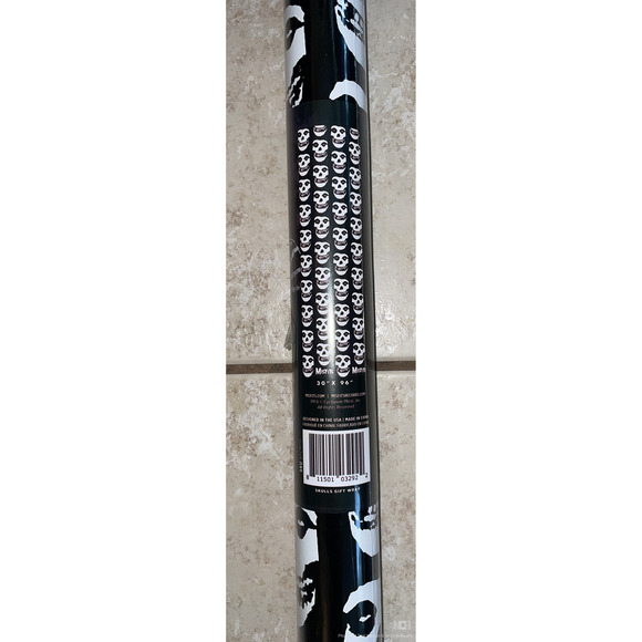TRICK OR TREAT MISFITS SKULL HORROR MOVIE GIFT WRAPPING PAPER NEW - Picture 4 of 4